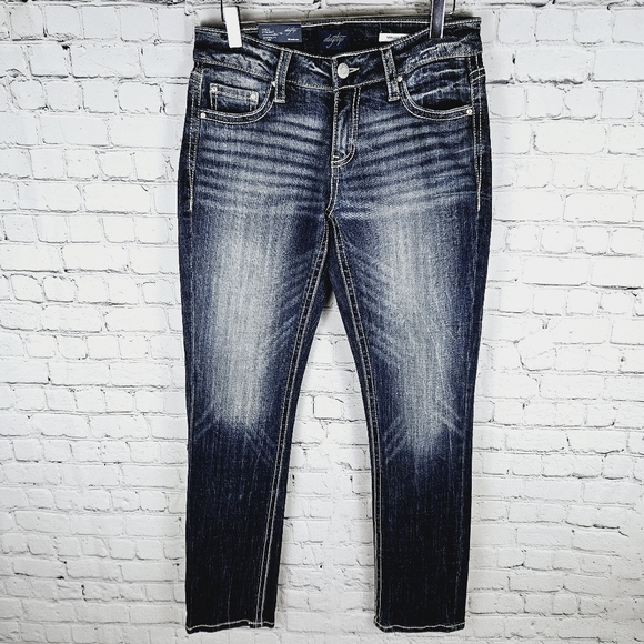 DAYTRIP | Virgo straight leg mid rise distressed denim jeans - Picture 3 of 10